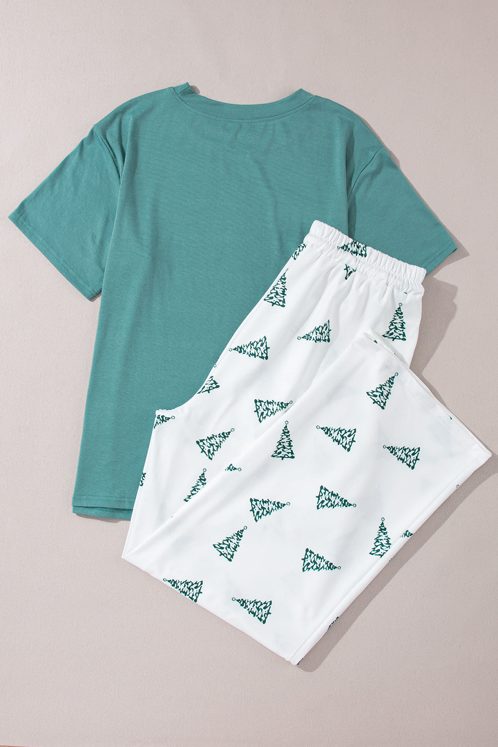 Green Christmas Tree Print Tee & White Pants Loungewear Set