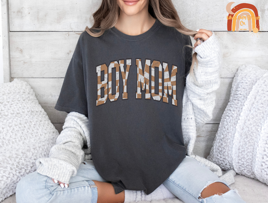 BOY MOM